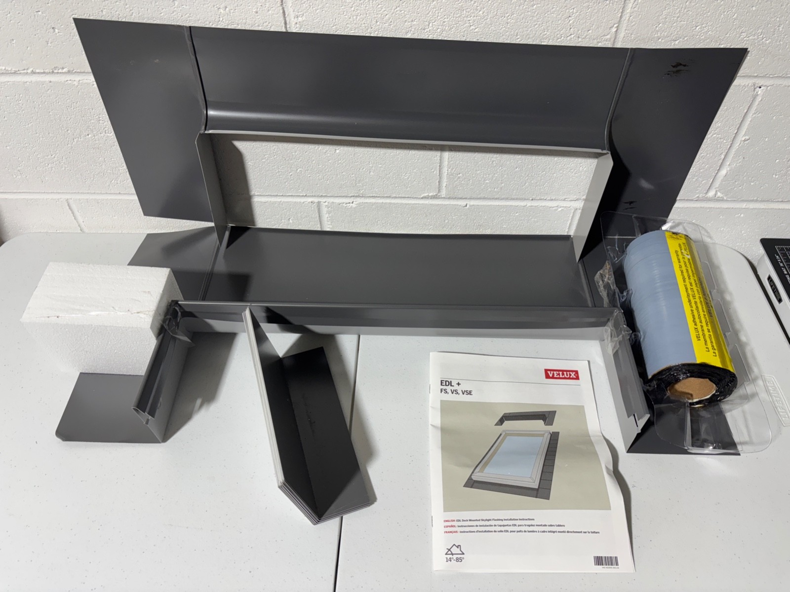 Velux EDL C06 0000 Size C01/C04 Low-Profile Step Deck Mounted Flashing Kit NEW