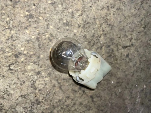 BMW 7 E32 Scheinwerferabdeckung 133296 3.50 1987 33757432