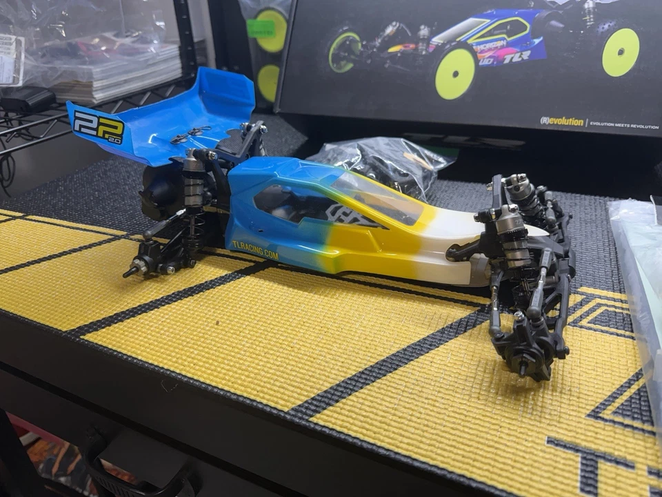 New TLR 22 2.0 Slider Rear Motor Buggy - Image 2 of 4