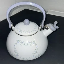Corningware Corelle ‘Country Cottage’ Enamel Kettle Reston 1 1/2 Quart
