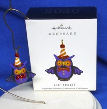Hallmark Halloween Miniature Ornament Lil' Hoot 2020 Owl in Orange Striped Hat