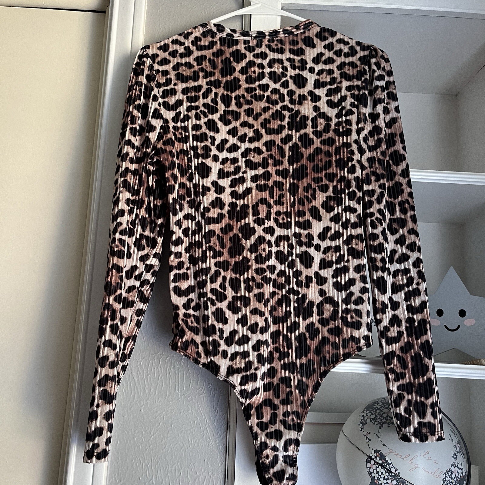 Francesca’s Leopard  Bodysuit, Top, Basic And Lon… - image 1