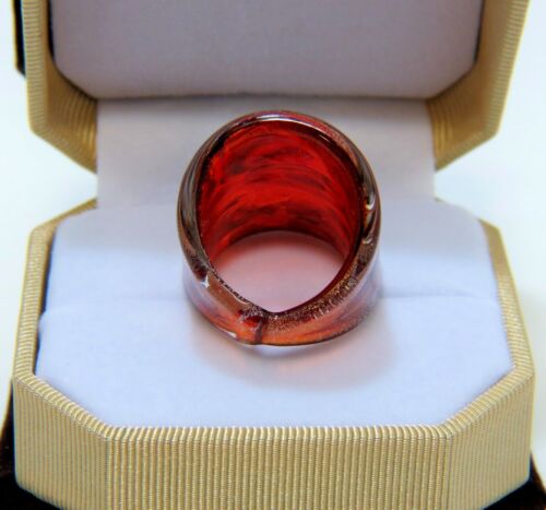 Unico anello Boho rosso vetro soffiato a mano con fiori e cuori astratti tg 6,25 - Foto 3 di 5