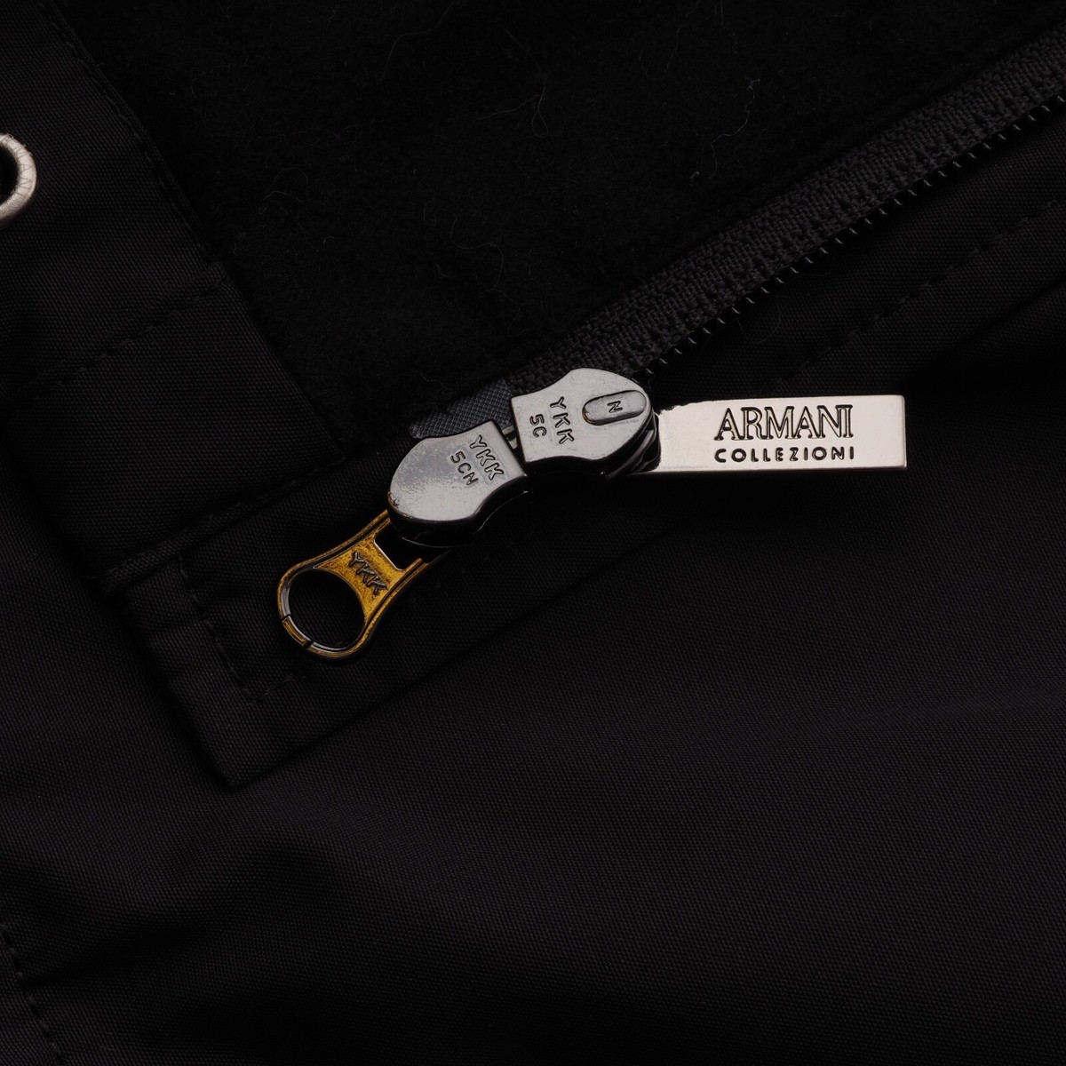 Armani Collezioni Mens Black Water Repellent Zip Jacket size 50