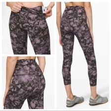Lululemon Size 4 Align High Rise Legging 25" in Floral Illusion gray/black B