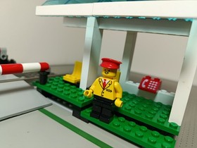 Lego Trains 9v 4532 Manual Road Crossing. Great Condition