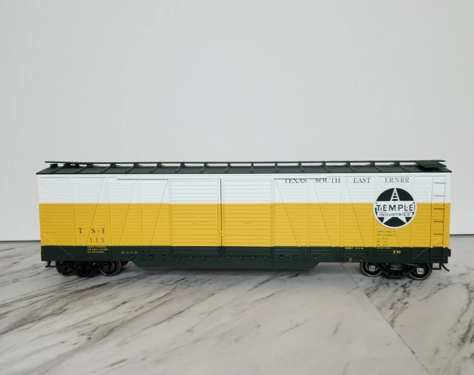 Atlas O Trainman 2001564-2 LIMITED EDITION 50' Single Sheathed Boxcar 2 RAIL BOX - Image 4 of 4