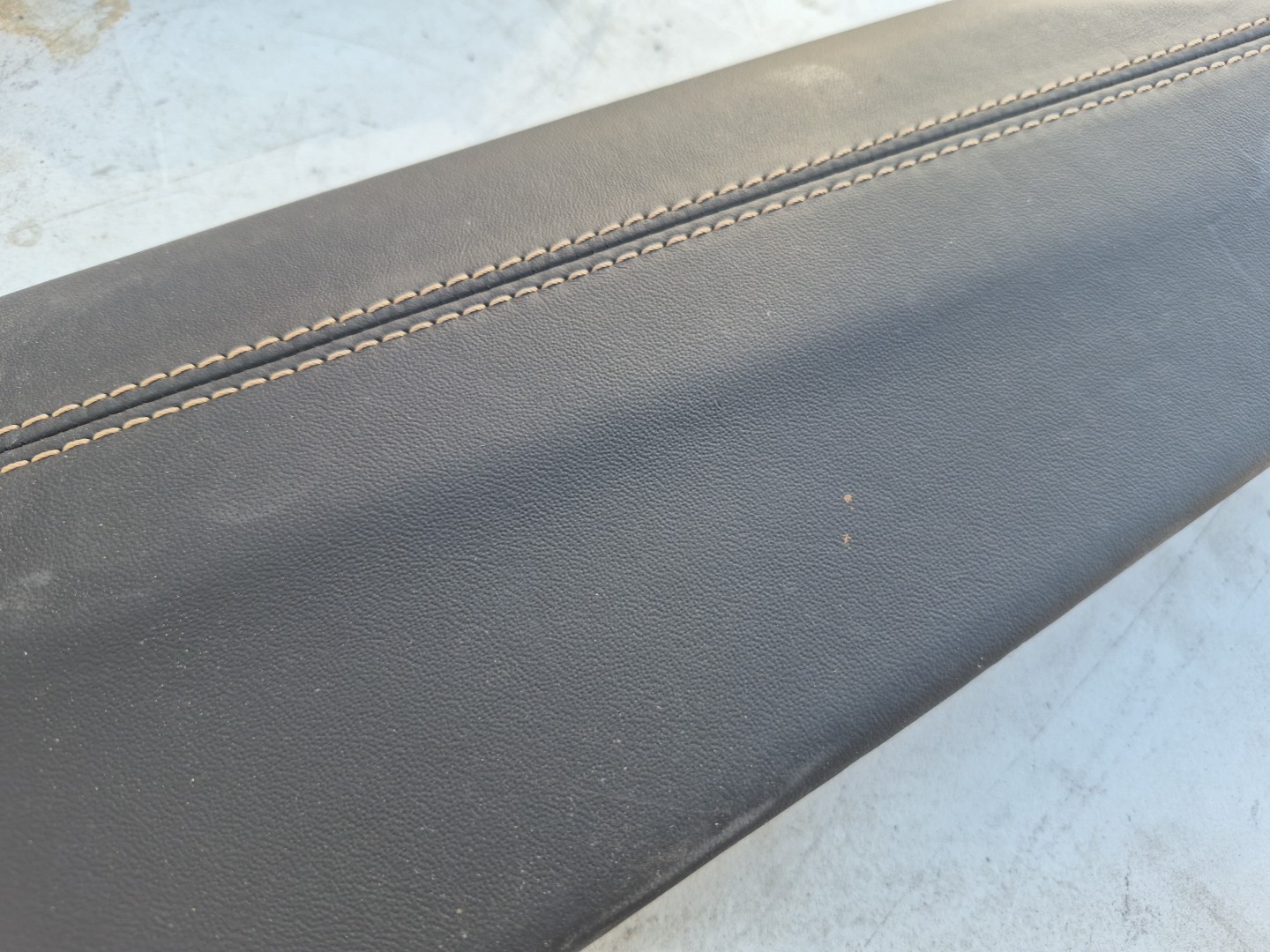 22 Bentley Continental Flying Spur Right Lower Center Console Trim 3SE864848A