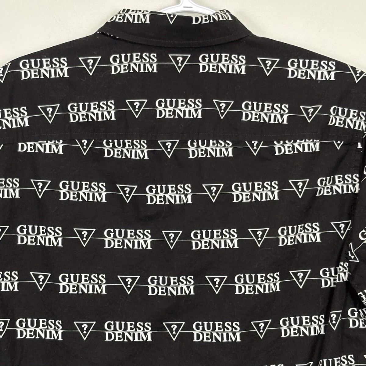 Camisa con botones Y2K Guess para hombre talla pequeña negra logotipo completo deletrear estilo años 90