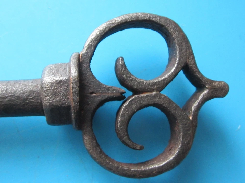 Ancienne   Sa Clé fer forgé belle poignée - Photo 3/4