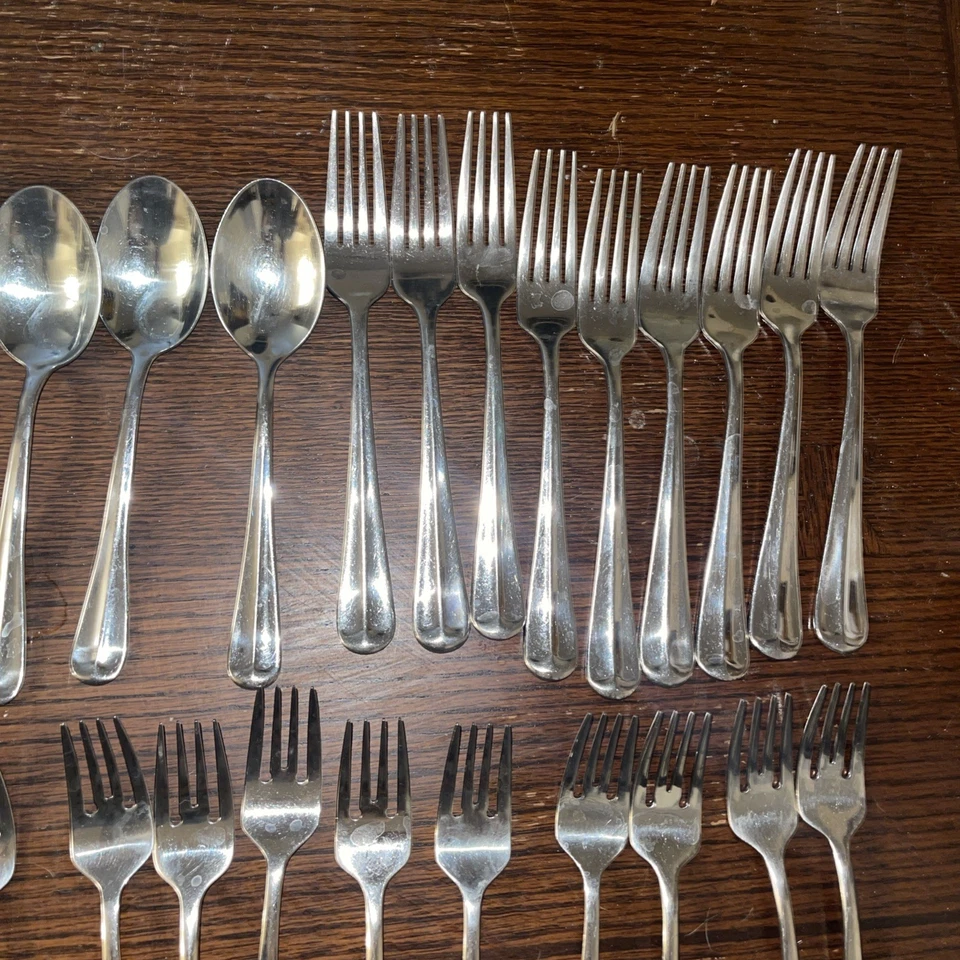 Lote de 49 cubiertos de acero inoxidable Hampton Silversmiths 270/280 “HSV117” Foto 4 de 4