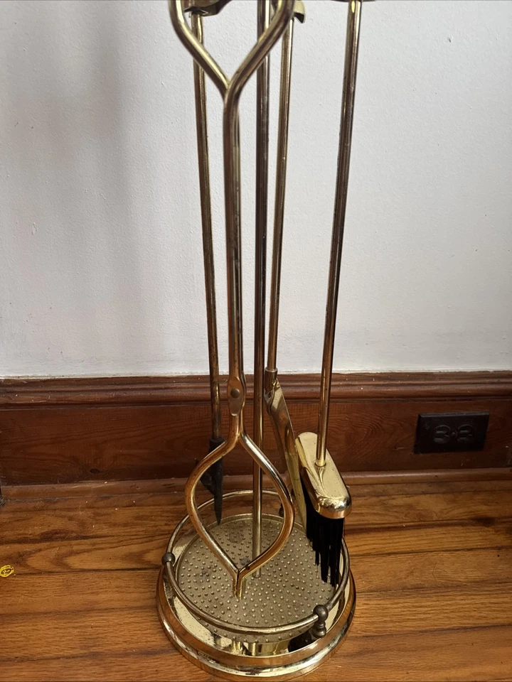 Juego de herramientas de chimenea vintage - acabado dorado, asas de madera, soporte de 34" Foto 3 de 4