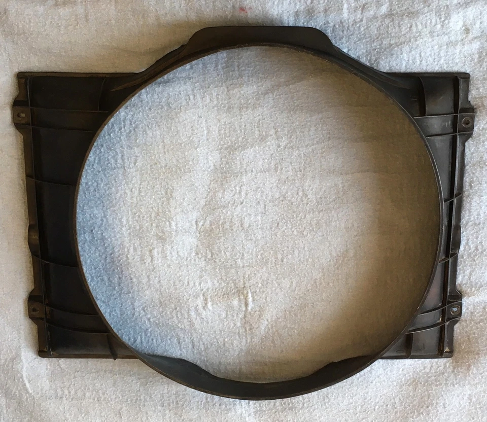 Cubierta del ventilador del radiador Mopar 1976 Plymouth Fury Dodge Charger Coronet con 400, 440 Foto 2 de 4