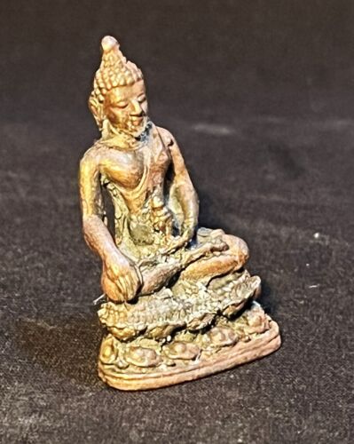 AMULETO THAI BUDDHA BRONZO PHRA CHIANG SAEN, BUONA FORTUNA E BUON AFFARE - Foto 3 di 8