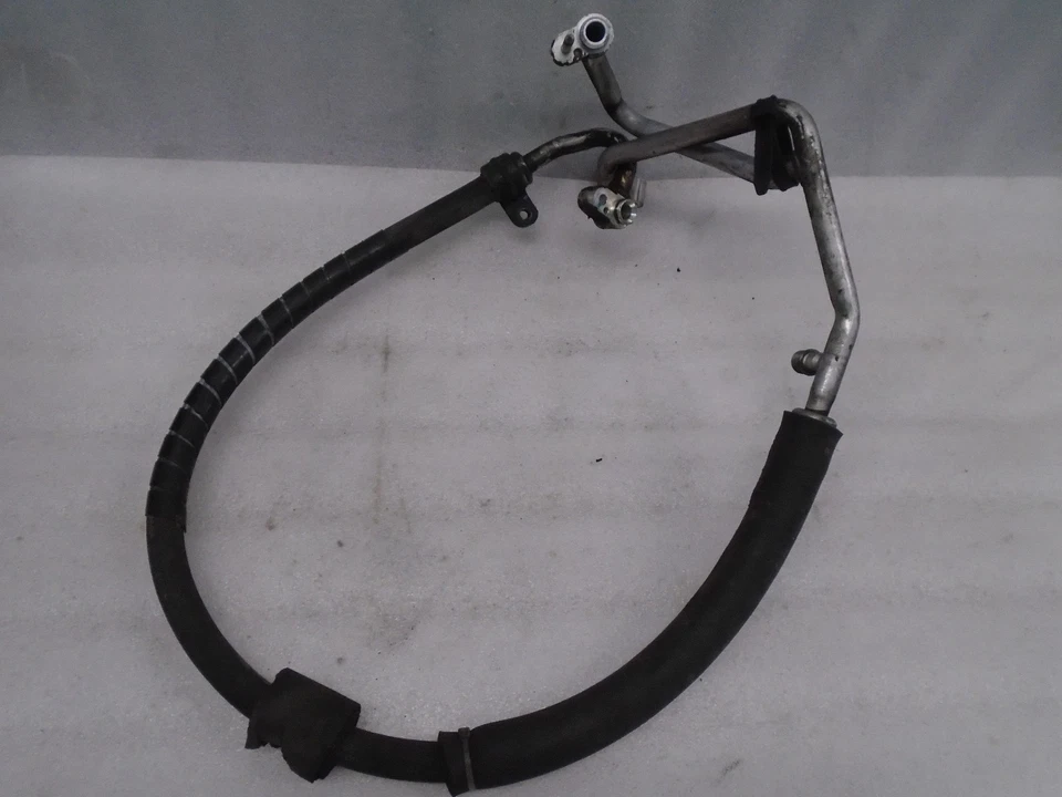 Conjunto de manguera de línea de succión de aire acondicionado Toyota Sienna 1998-2000 OEM VI61235 Foto 2 de 4