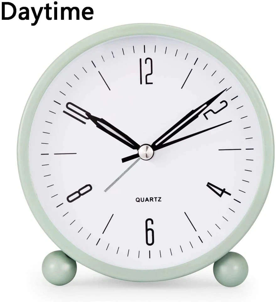 Reloj Despertador Analógico 4" Súper Silencioso Sin Tictac con Luz Nocturna Funciona con Pilas Foto 3 de 4