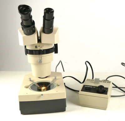 Olympus VM-ILA-2 Stereo Mikroskop VMT mit TL2 Lichtregler G10X / 1x,2x V-529