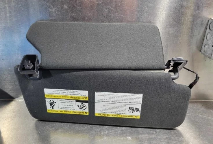 Land Rover Range Rover Sport 2016-2022 parasol izquierdo usado Foto 2 de 2