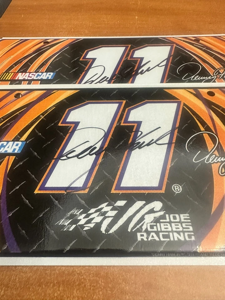 Lote de 2 placas firmadas por Denny Hamlin lata NASCAR Joe Gibbs naranja Foto 3 de 3