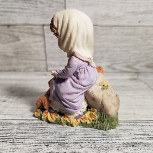 Hallmark Mary Hamilton Figur Freunde für alle Jahreszeiten Mädchen mit Eichhörnchen 1990 - Bild 4 von 6