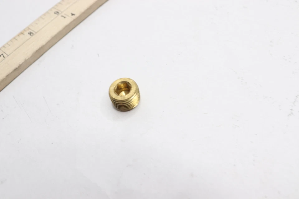 Enchufe de rosca avellanada de latón 1/2" MNPT Foto 3 de 3