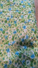 Fabric Traditions Daisy Delight IV green Quilting by the yard