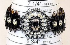 Nueva Pulsera H&M Gunmetal 8" con Pedrería Clara y Acentos con Pinchos