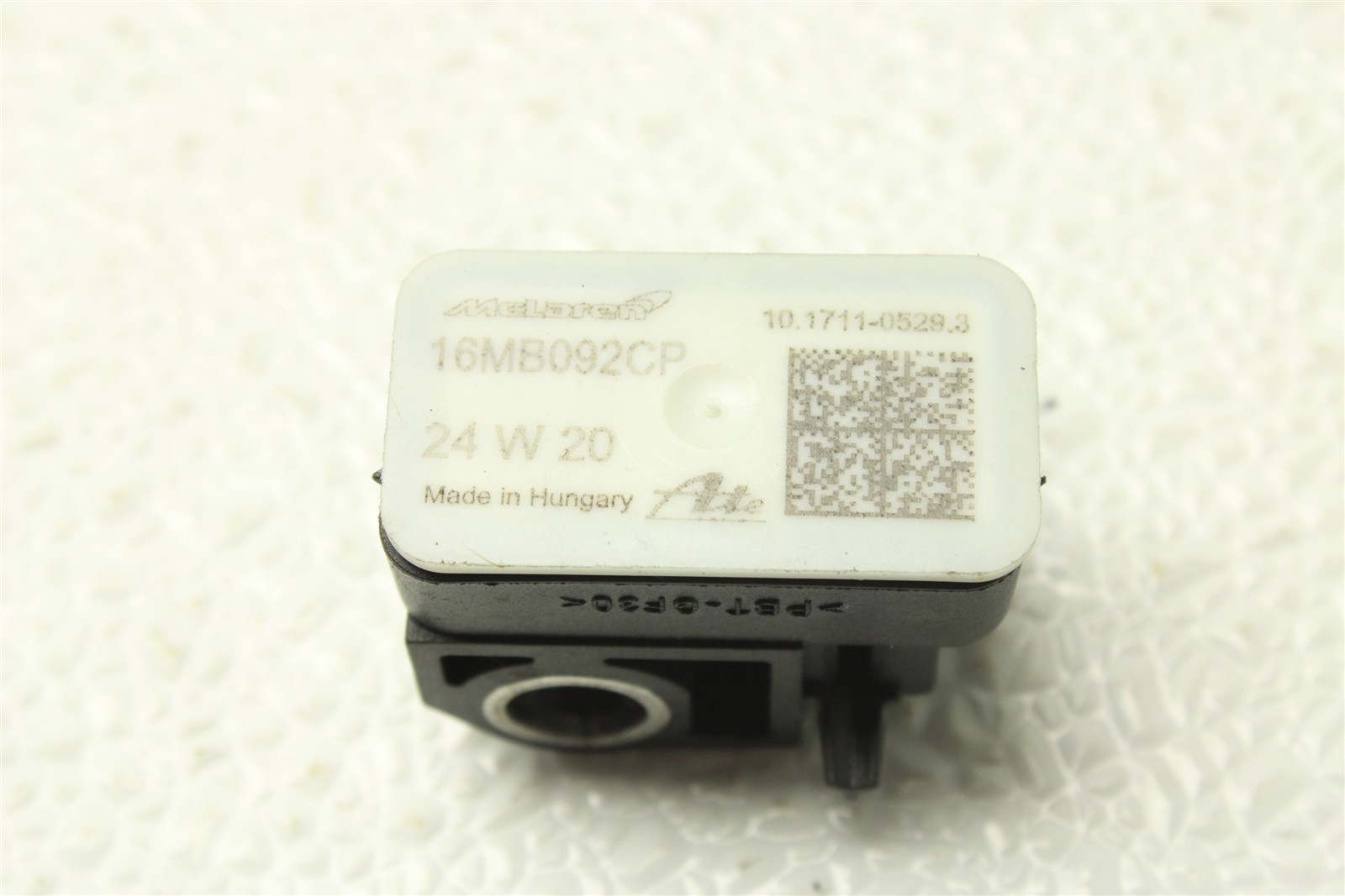 2025 McLaren Artura Sensor Impact 16MB092CP