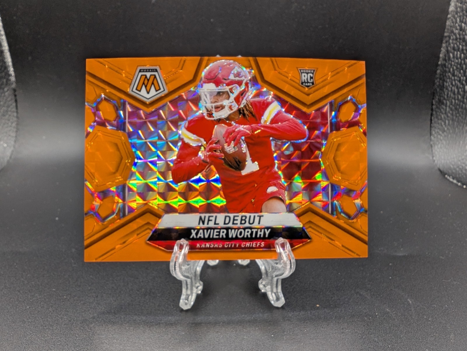 2024 Panini Mosaic - NFL Debut Xavier Worthy #285 Orange Florescent 20/25 (RC)