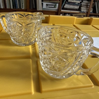 VINTAGE SUGAR AND CREAMER ANCHOR HOCKING STARS AND BARS PATTERN 3'' DIAMETER