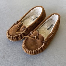 Minnetonka Cally Moccasin Slippers Women  s 8 Camel 4013 Shearling Suede Cozycore