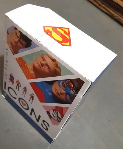 Figura de acción DC Icons SUPERMAN & Robot KALAX -The Man of Steel - 6" DC Comics - Imagen 8 de 9