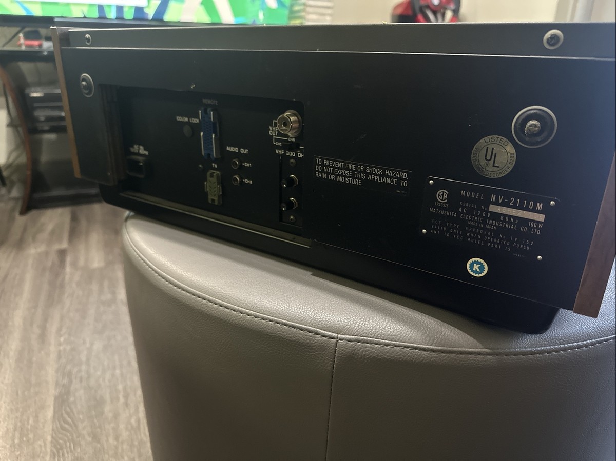 RARE PANASONIC VCR NV-2110 U-VISION WOOD CASE LARGE TOP LOAD, 3/4