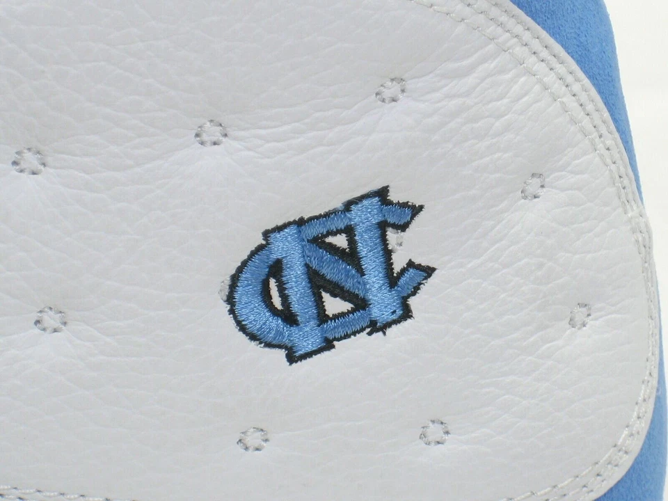 Tênis de basquete vintage Air Jordan retrô 13 UNC tamanho 17 2004 Nike PE 310004-101 - Imagem 4 de 4