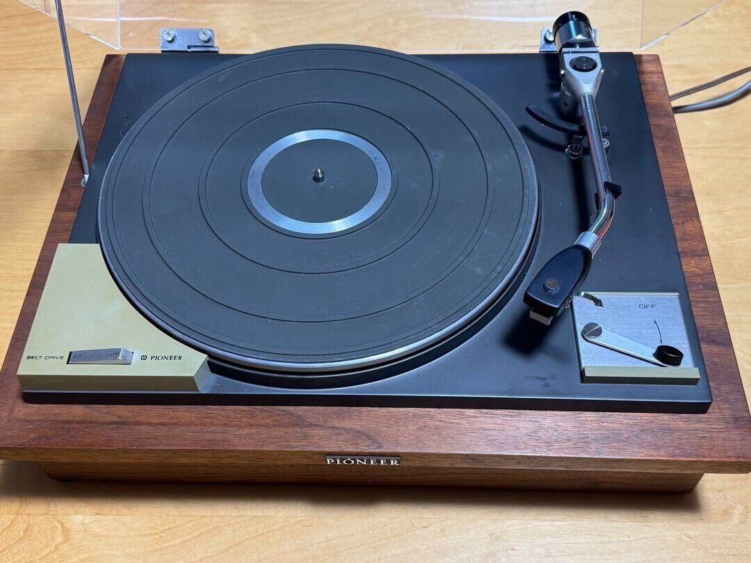 Pioneer PL-31 Turntable Manual Belt-Drive Wood Cabinet Pioneer PL-31 Turntable Manual Belt-Drive Wood Cabinet