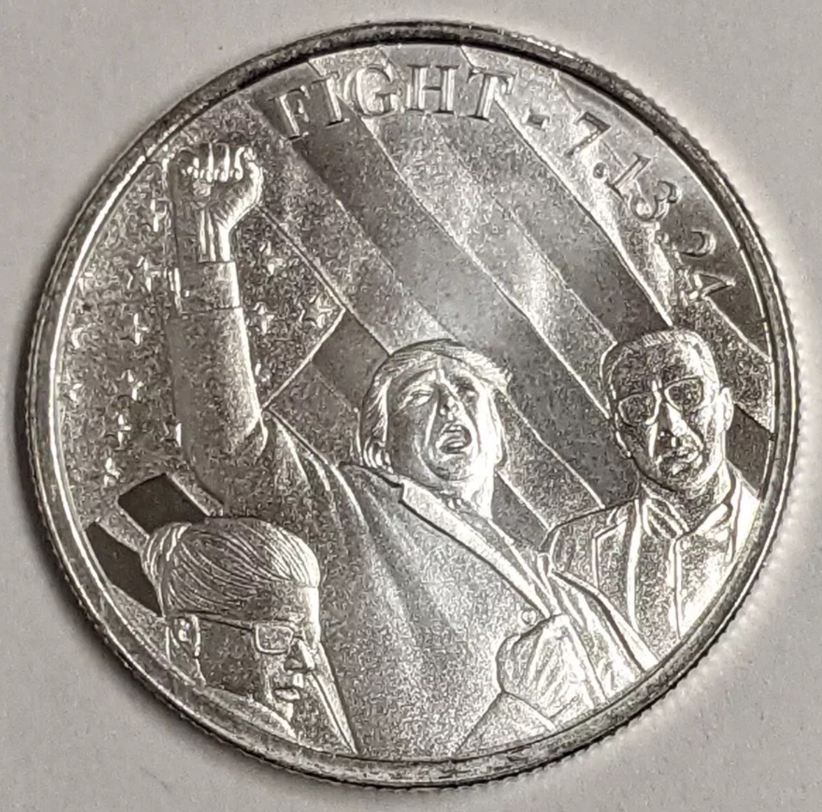 トランプ銀貨　1オンス　For a second term Donald Trump 2025 Silver Proof Coin – 99.9% Pure With Presidential