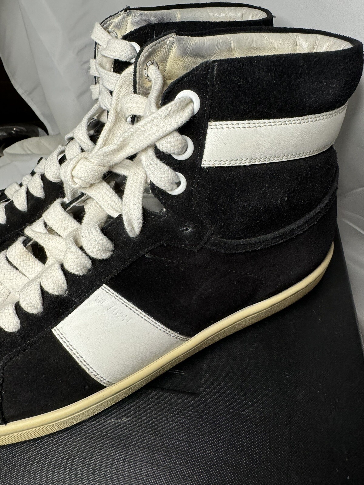 Sneakers alte Saint Laurent SL 02H bianche e nere in pelle scamosciata taglia 38