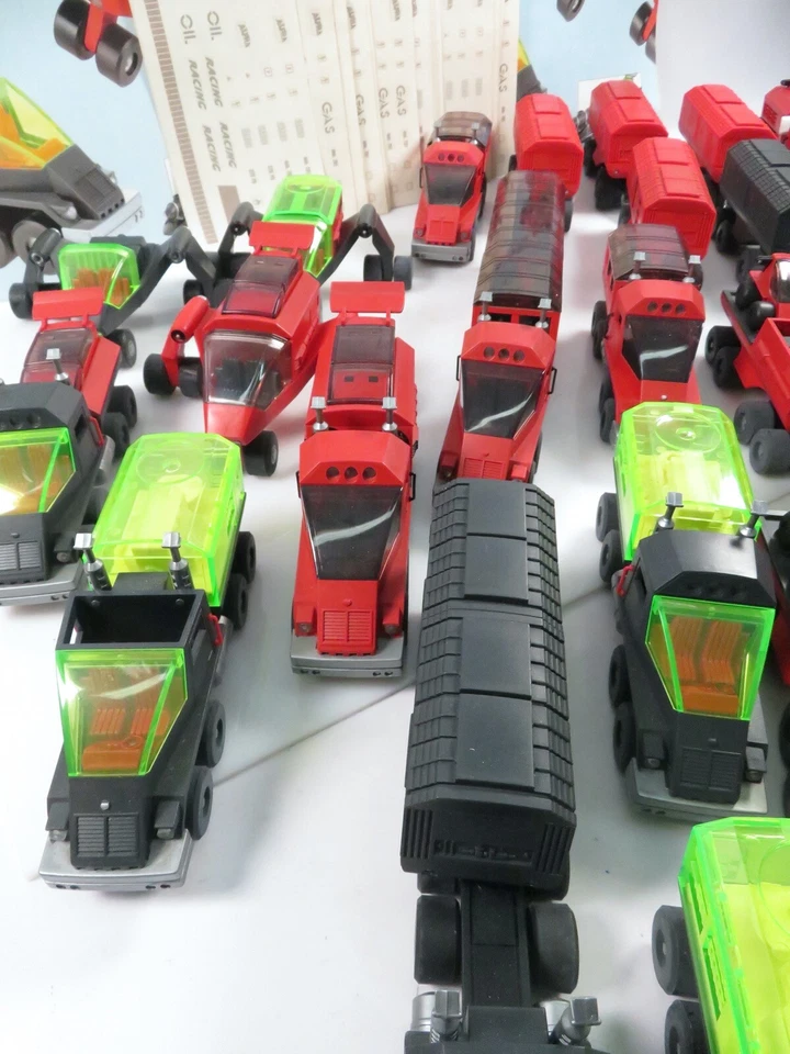 Märklin Alpha XXL Spiel Set inkl Aufkleber Space / Zugmaschinen / Anhänger uvm. - Bild 3 von 4