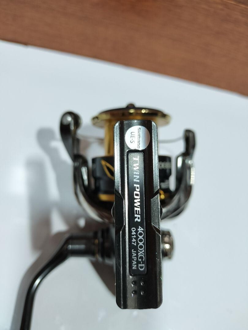 Shimano 20 Twin Power 4000XG Spinning Reel w/ Box