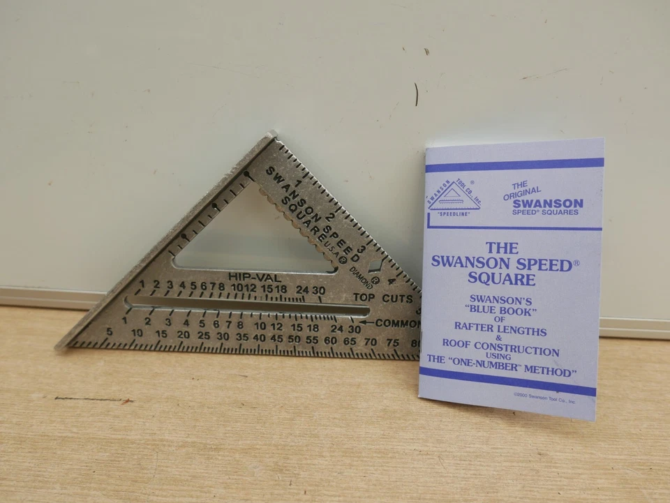 SWANSON S0101 7" ALUMINIUM SPEED ROOFING SQUARE + BLUE BOOK