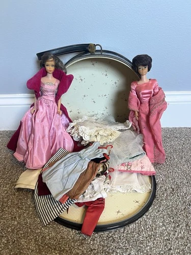 Vintage Barbie Lot. Barbie Case, Clothes And 2 Dolls