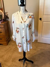 FIGUEROA & FLOWER EMBROIDERY TOP WITH MULTIPLE WAYS TO WEAR THE TOP & SLEEVES