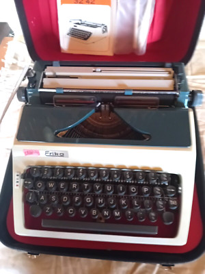 ERIKA Model 42 PORTABLE TYPEWRITER       (S6)