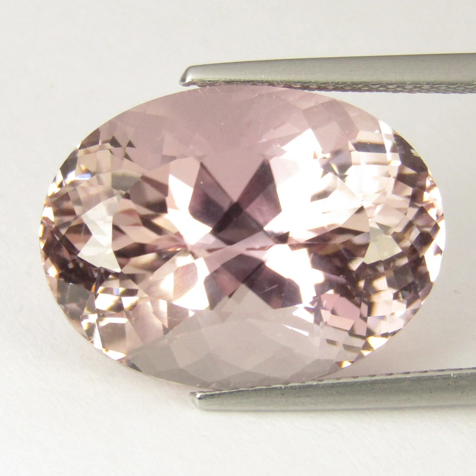 23.93Cts Ravishing Natural Kunzite 20x15.3x11.8mm Oval Gemstone From Afghanistan - Image 2 of 4