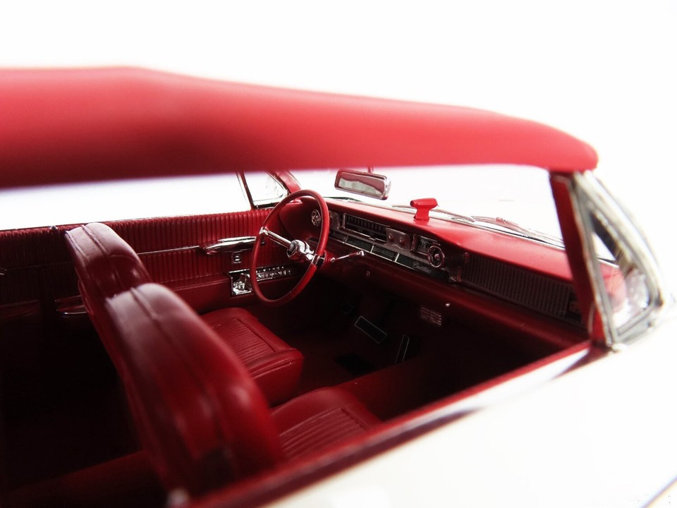 1:18 MITICA Cadillac Eldorado Biarritz Convertible Closed 1962