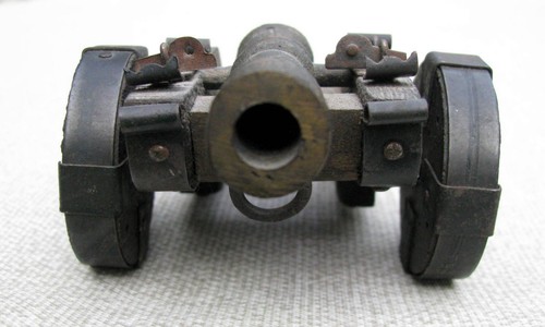 FINE VINTAGE SMALL CAST BARREL BOY’S TOY CANNON WITH FANCY CARRIAGE - Picture 10 of 11