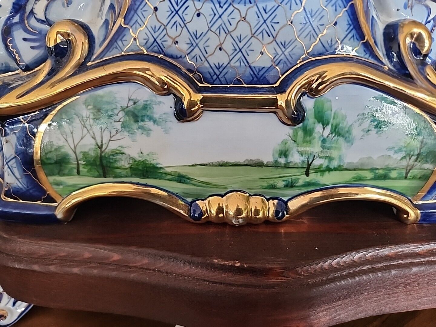 Picture 6 of 24