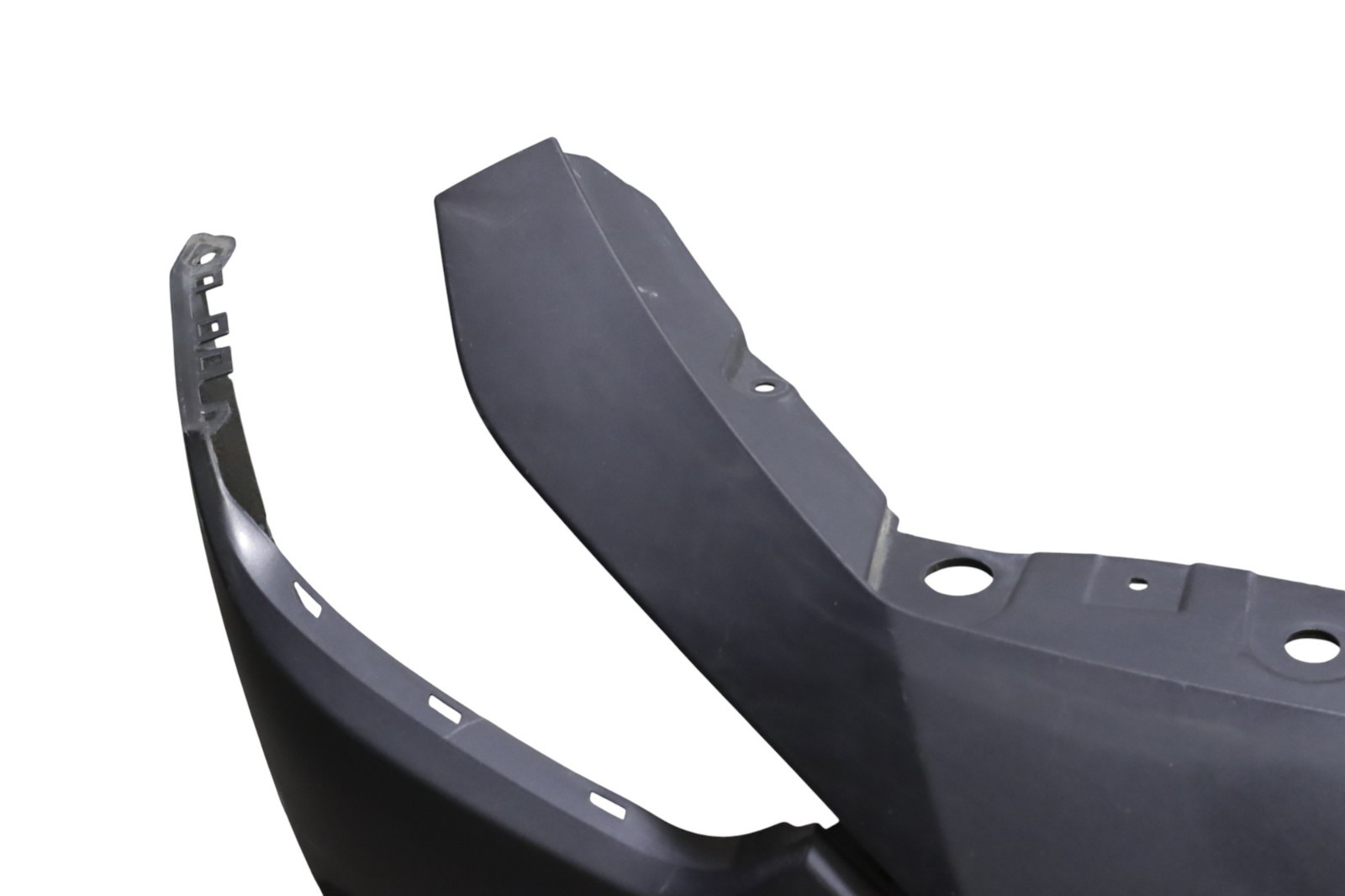Maserati Ghibli Front Bumper Cover Skin 6700249500 2014 2015 2016 2017 OEM