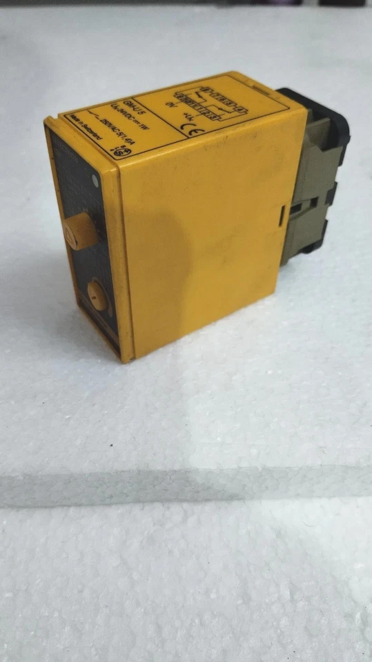 Selectron GM Voltage Control Relay | UN DC Adjustable | Hysteresis Control |... - Image 2 of 4