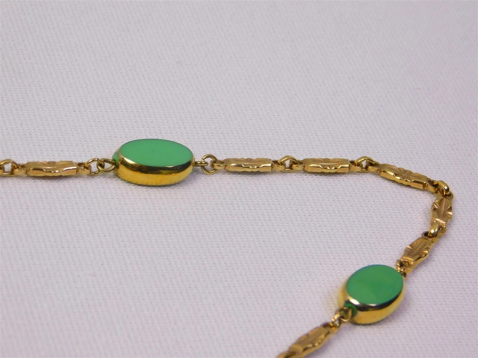 Collar Cadena Eslabón Navette Repujado Tono Dorado Calcedonia Verde Vidrio Vintage Foto 4 de 4